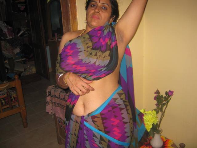 best of Aunty nude saree